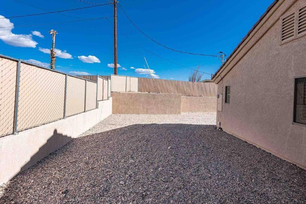 Hot Tub . Spacious . Pets . Central . Boat Parking Lake Havasu City Exterior foto