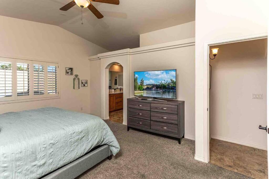 Hot Tub . Spacious . Pets . Central . Boat Parking Lake Havasu City Exterior foto